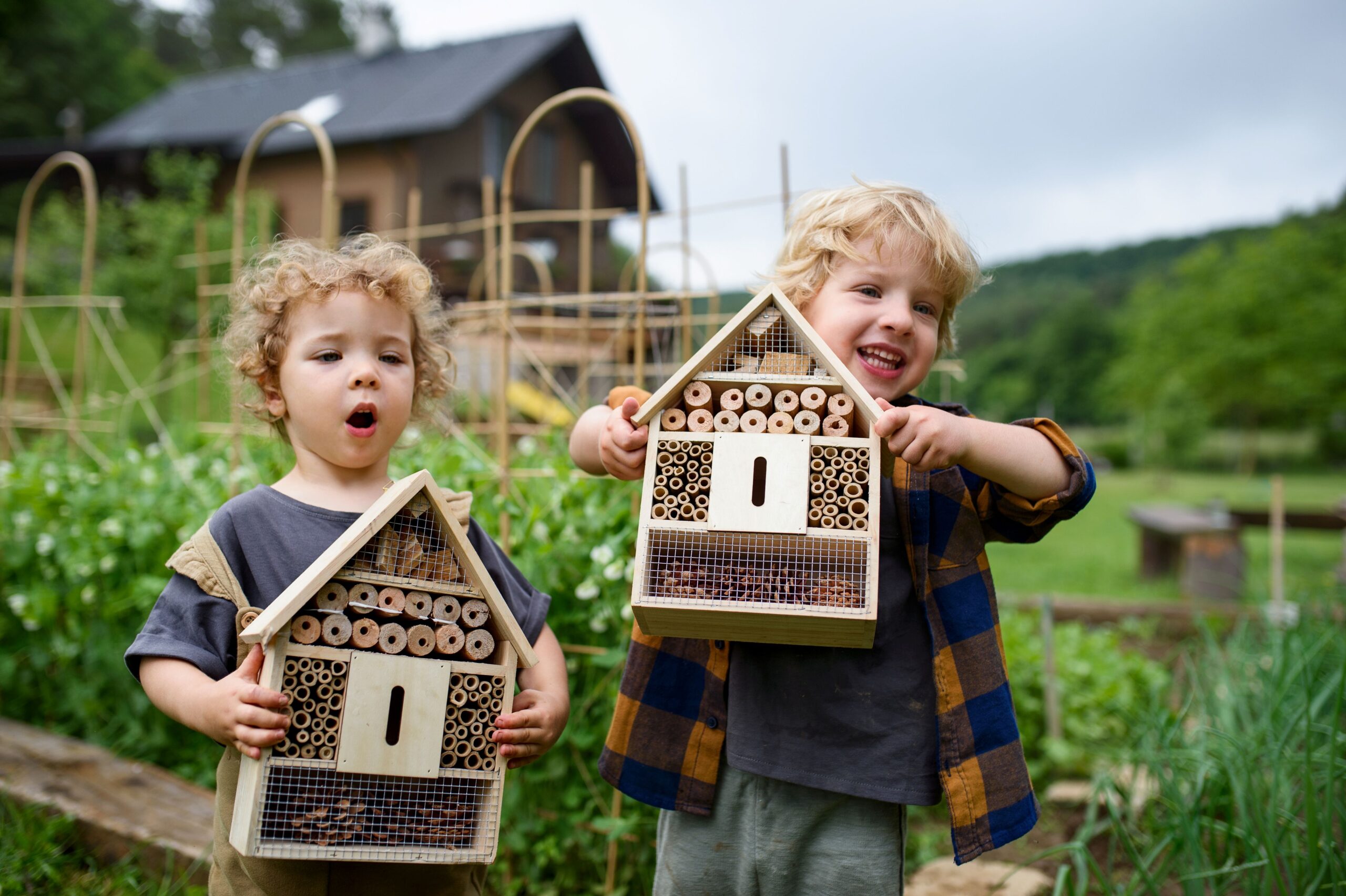 Insektenhotel_Kinder_Naturnah_erziehen.